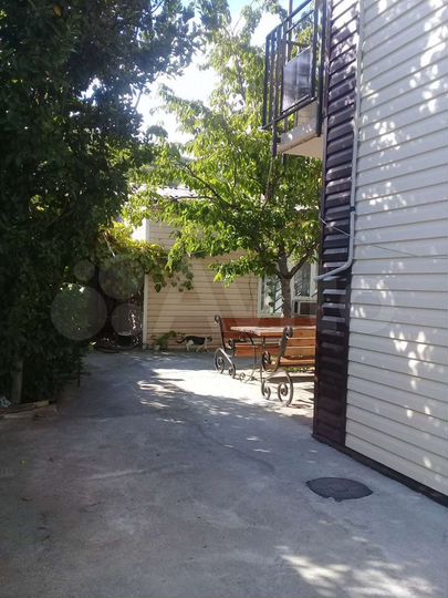 Комната 20 м² в 2-к., 1/2 эт.