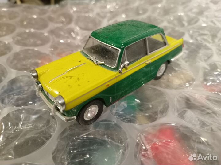 Triumph herald 1/43
