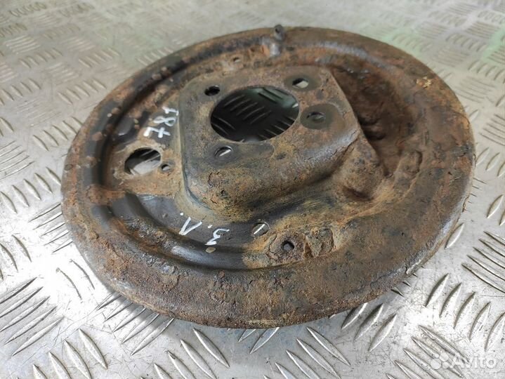 Щит опорный Opel Astra G