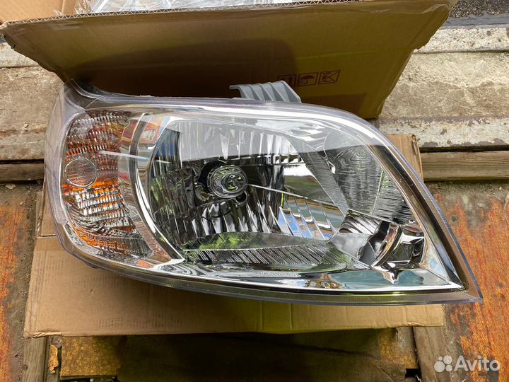 Фара Chevrolet Aveo T255 Фонарь Шевроле Авео Т250