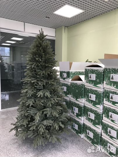 Елка искусственная