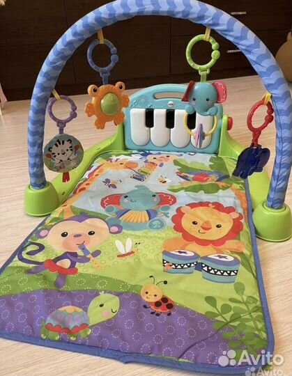 Развивающий коврик с пианино