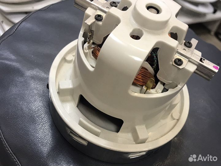 Двигатель моющего пылесоса 1200W ametek 11ME65, VA