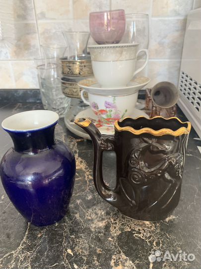 Ваза с крышкой,конфетница;поильник,синяя вазочка