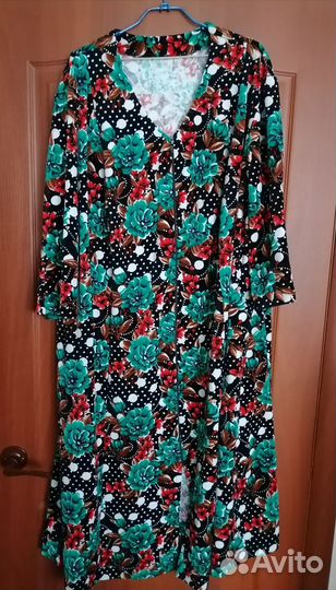 Халат велюровый р. 72-76. Платье р.78-80