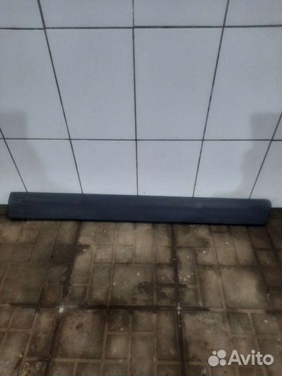 Молдинг на двери лада ларгус