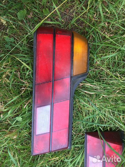 Фонарь задний правый BMW 7 серии Е32