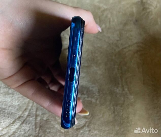 Телефон Honor 30i