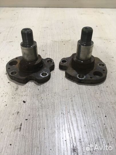 Цапфа задняя фольксваген голф 4 под абс