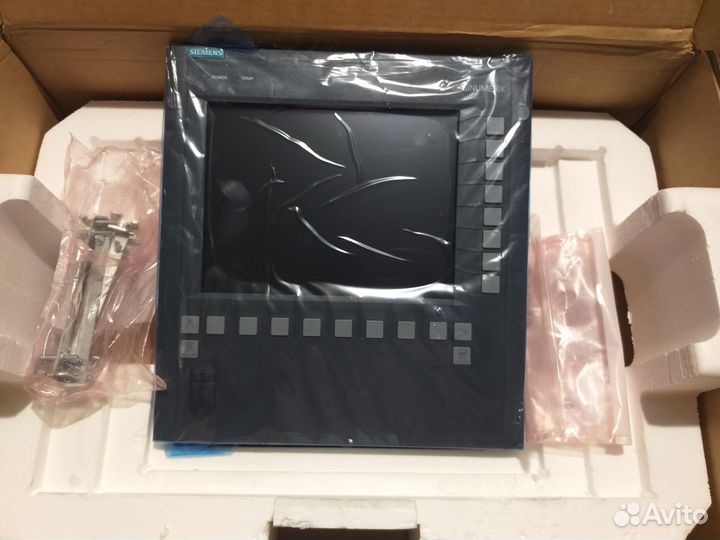 Панель оператора siemens 6FC5203-0AF04-0AA0