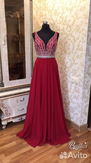 Вечернее платье