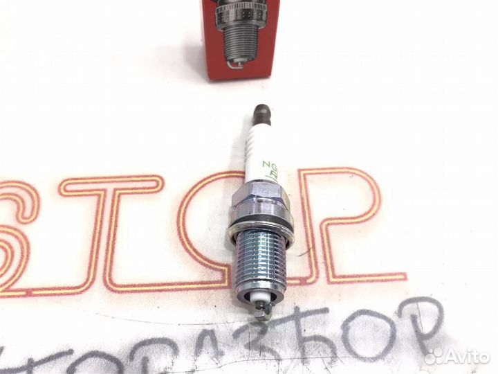 Свеча зажигания