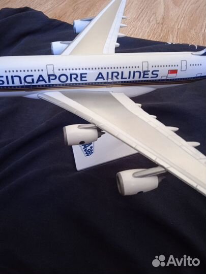 Модель самолета эйрбас 380