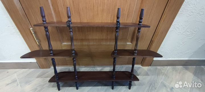 Настенная полочка красное дерево