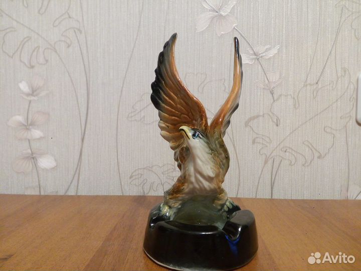 Пепельница орел керамика