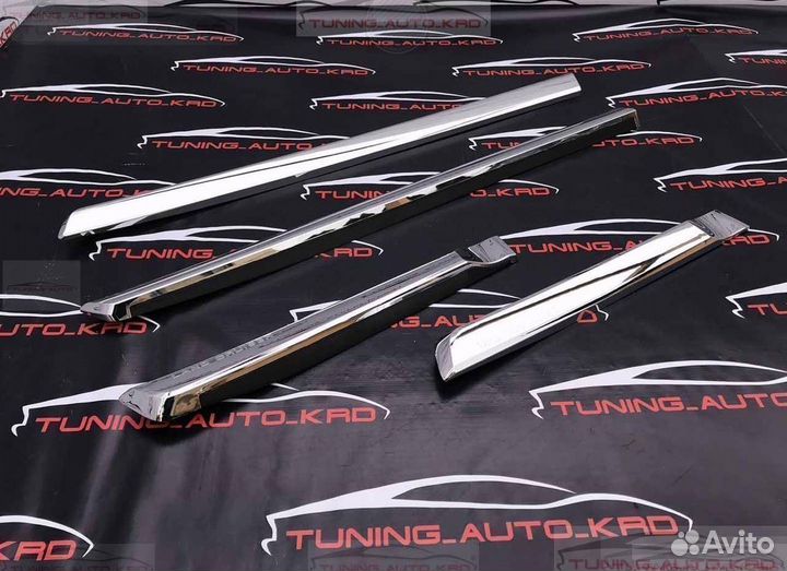 Молдинги дверей Toyota Land Cruiser 200