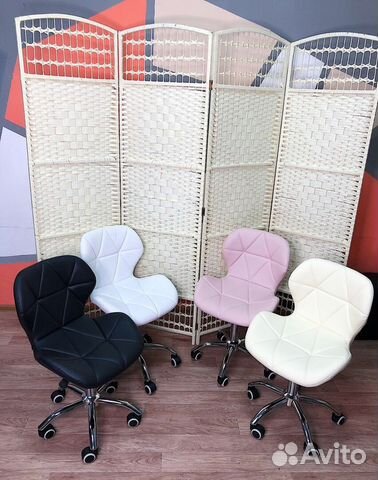 Стулья мастера со спинкой и без