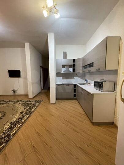 2-к. квартира, 75 м², 13/13 эт.