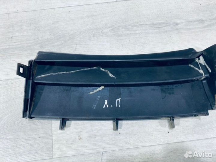 Накладка на крыло левая Land Rover Range Rover LM