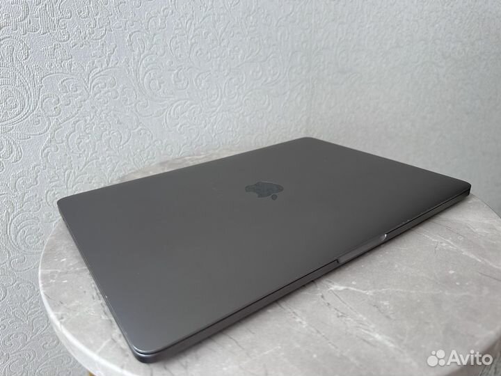 Маcbоok Pro 13 2018 i5/8/256