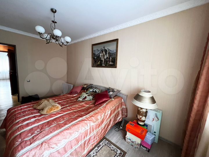 3-к. квартира, 72 м², 9/9 эт.