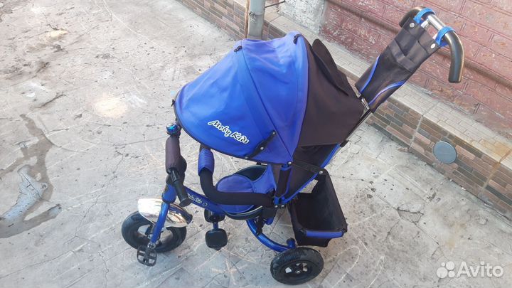 Трехколесный велосипед