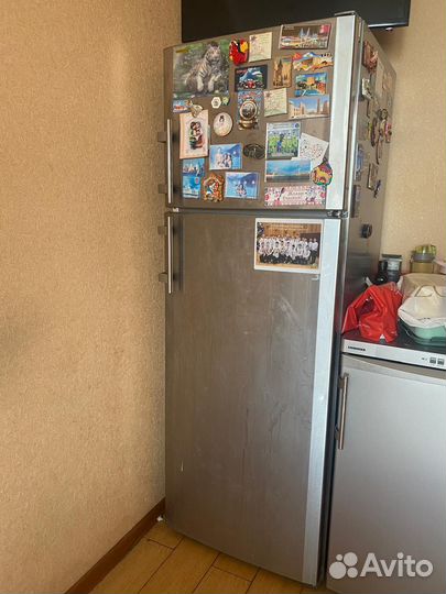 Холодильник liebherr