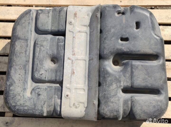 Бак Kia Magentis 2.0 2005