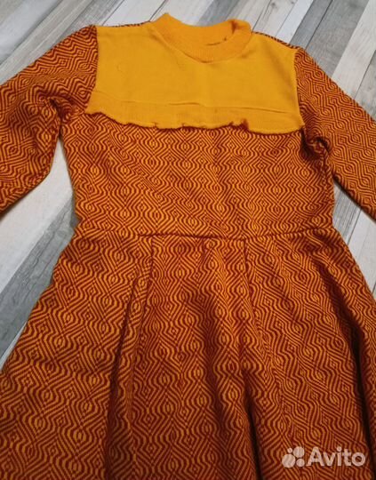 Платье повседневное 3-4года