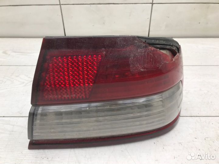 Фонарь правый Nissan Maxima A32 VQ20DE 1998