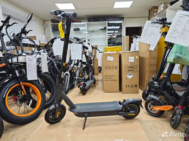 Электросамокат Ninebot Kickscooter MAX G2