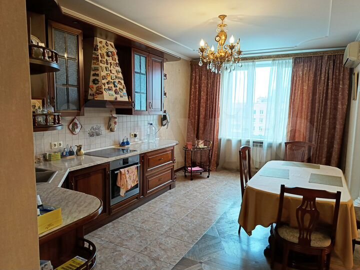 4-к. квартира, 125,7 м², 9/17 эт.