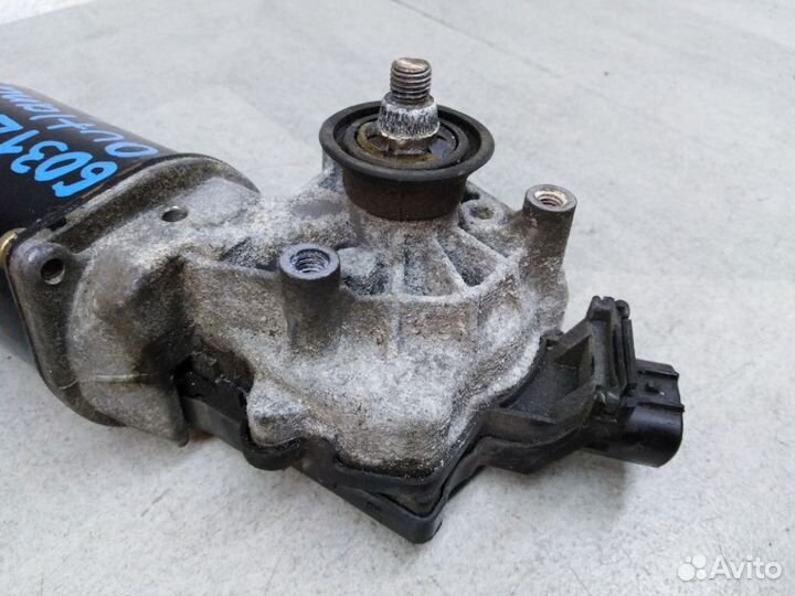 Моторчик стеклоочистителя передний