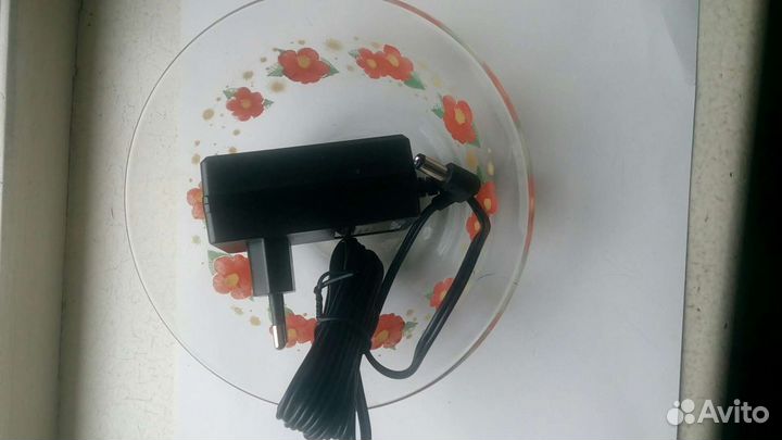 Блок питания для игрового руля Logitech Momo