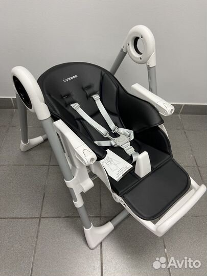 Стульчик для кормления Luxmom Q1