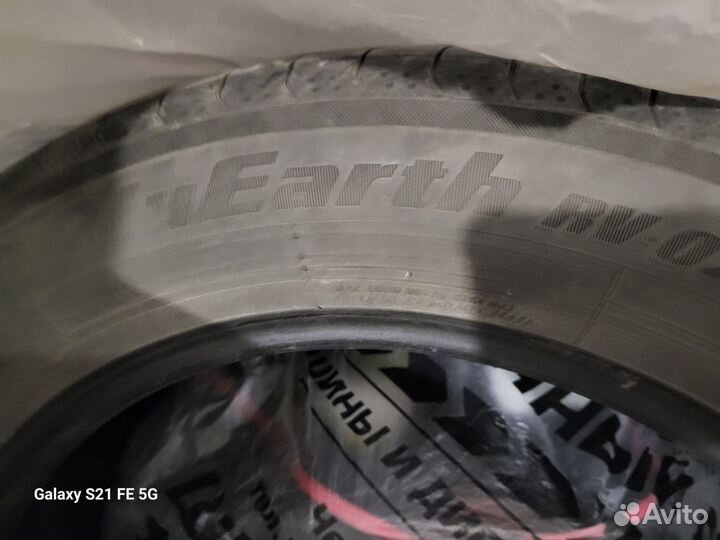 Yokohama BlueEarth RV02 225/60 R18