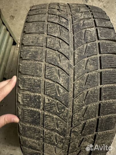 Bridgestone Blizzak WS-60 245/45 R17