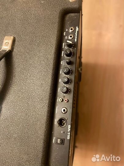 Басовый комбоусилитель ampeg BA-115T