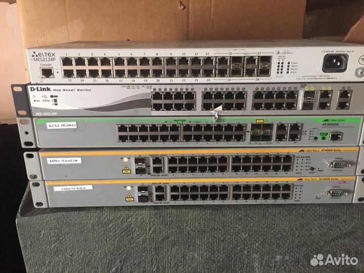 Коммутатор б/у AT-FS750/24