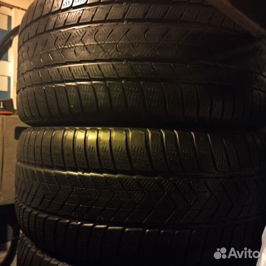 Pirelli Scorpion Winter RFT 315/35 R21 и 275/40 R21