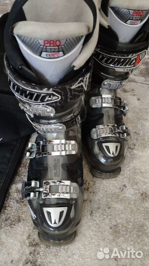 Горнолыжные ботинки Atomic PRO T2, чехлы, палки