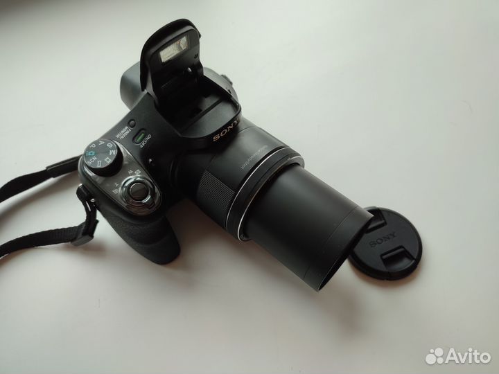 Sony Cuber-Shot DSC-H400