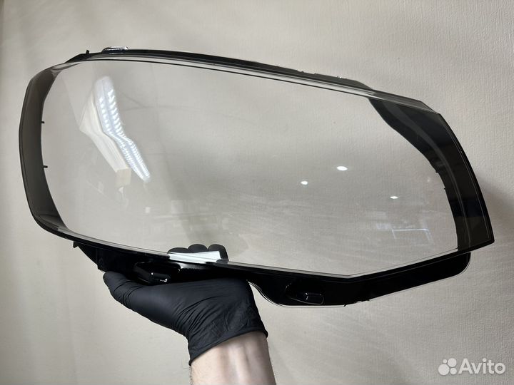 Стекло фары Volkswagen Multivan дорест правое 1118