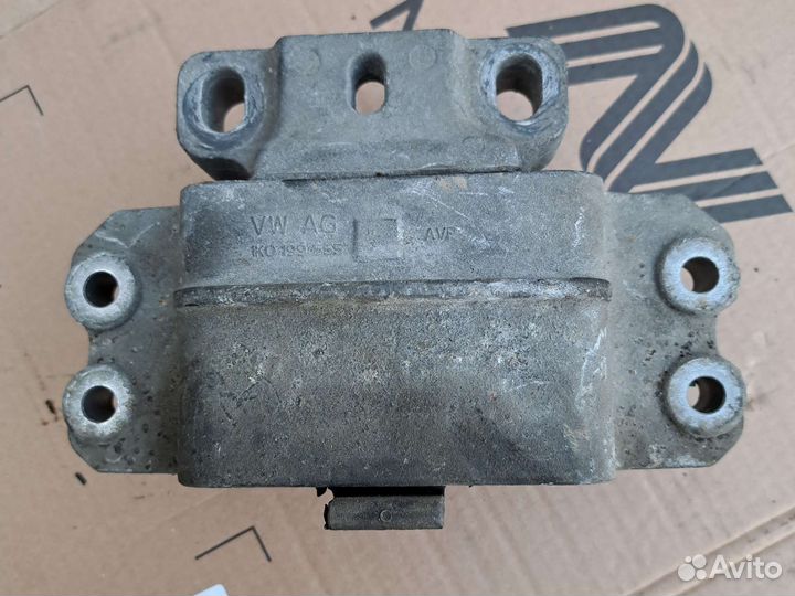 Опора двигателя левая Skoda octavia A5