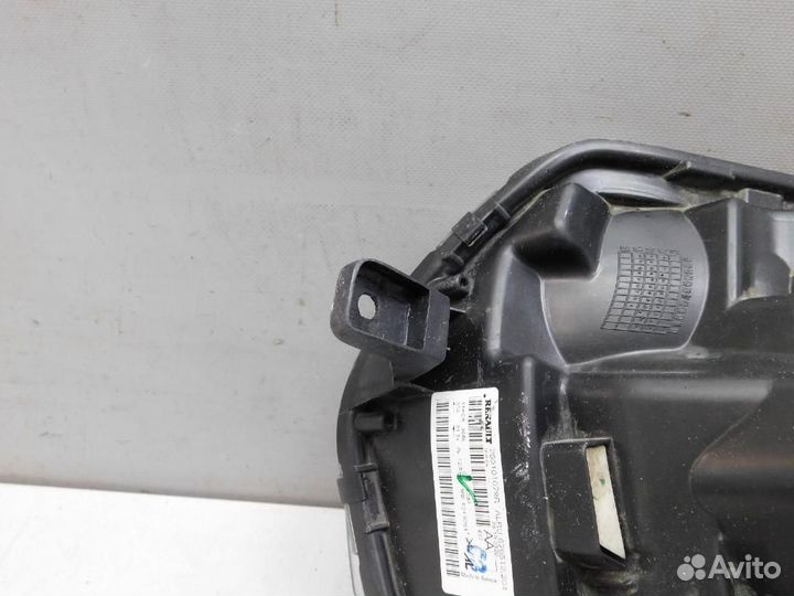 Фара правая Renault Logan/Logan Stepway