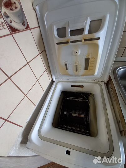 Стиральная машина с вертикальной загрузкой