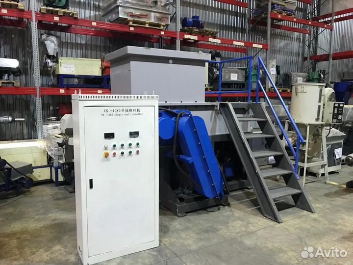 Шредер измельчитель для крупногабаритного пластика