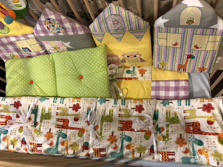 Комплект в детскую кроватку + мобиль