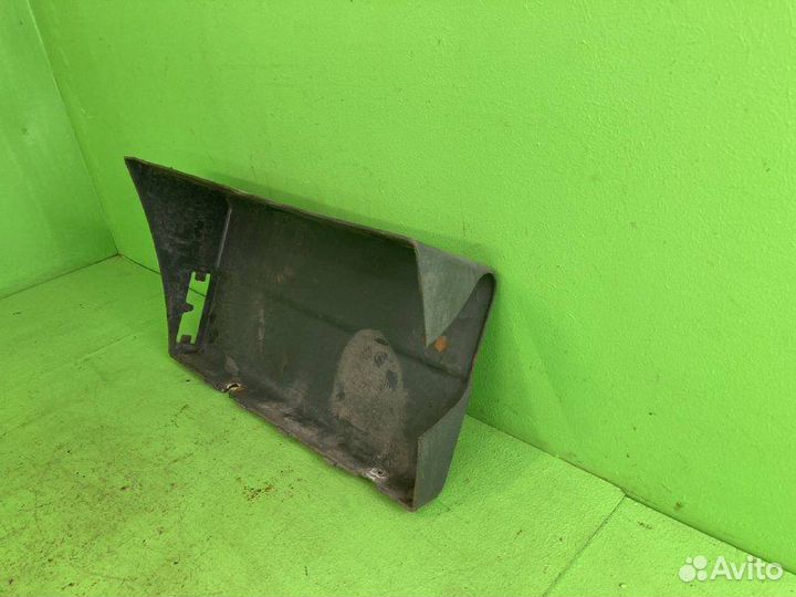 Кронштейн габаритного фонаря iveco stralis