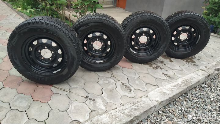 Bridgestone Blizzak DM-Z3 255/65 R16